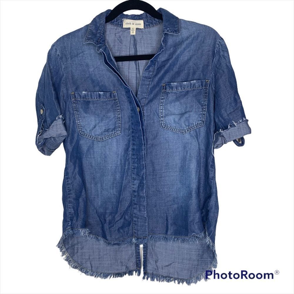 Cloth & Stone Shirt Button Down Raw Hem Chambray Short Sleeve Size XS